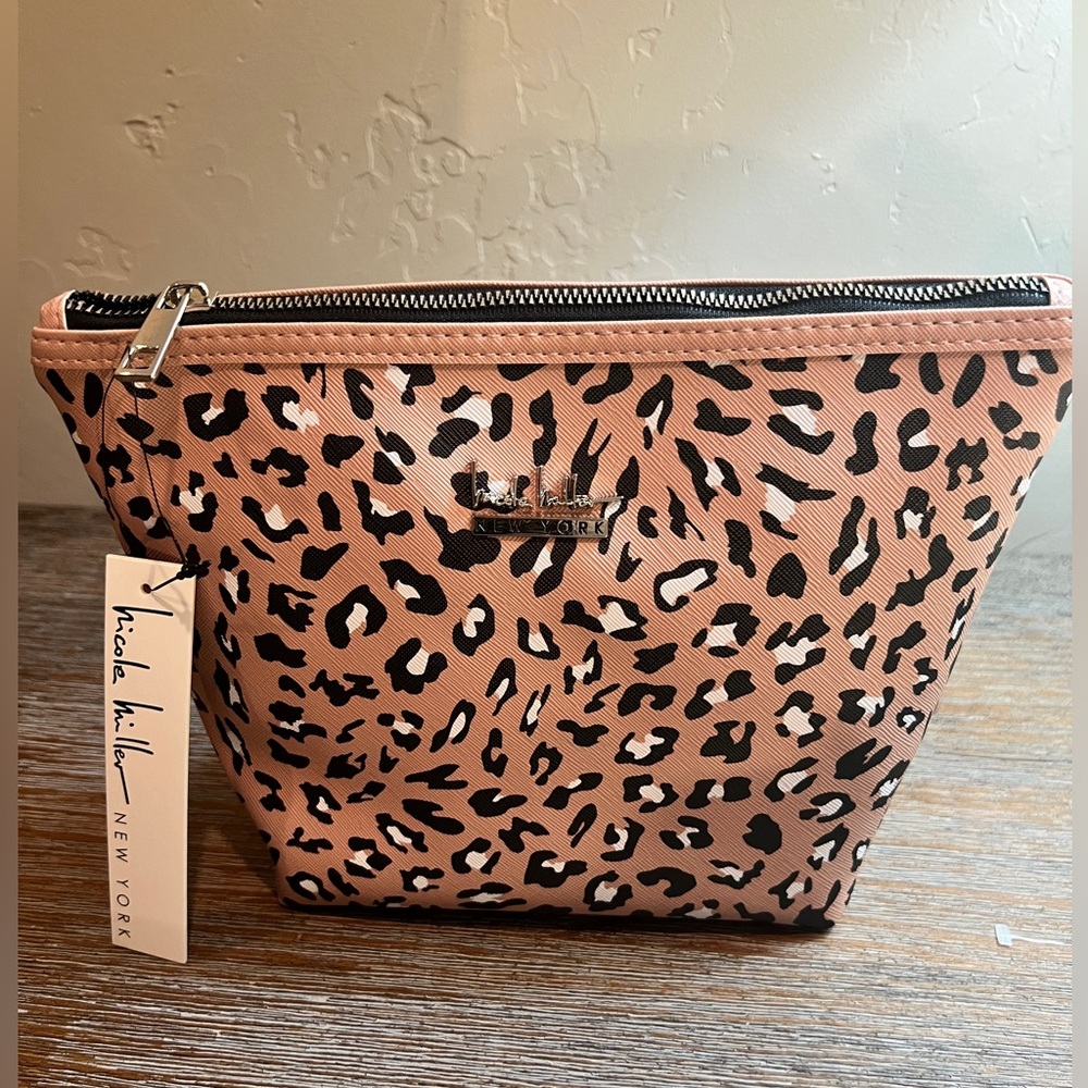 Women's Leopard Cosmetics Bag